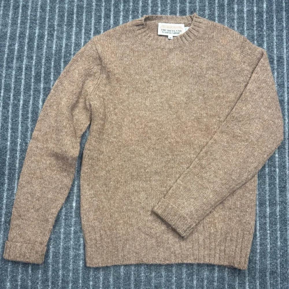 The Shetland Workshop Crewneck Sweater MEDIUM Brown 100% Wool Pullover (2227)